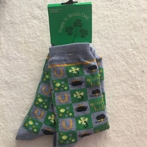 NWT Happy St. Patrick’s day pot of gold socks good luck 🍀